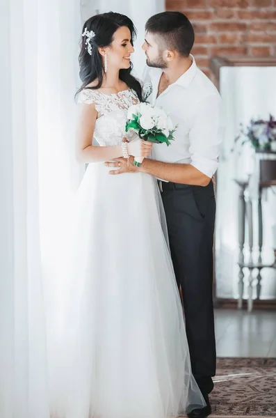 Beautiful Young Bride Groom Posing Room — Stock Photo, Image