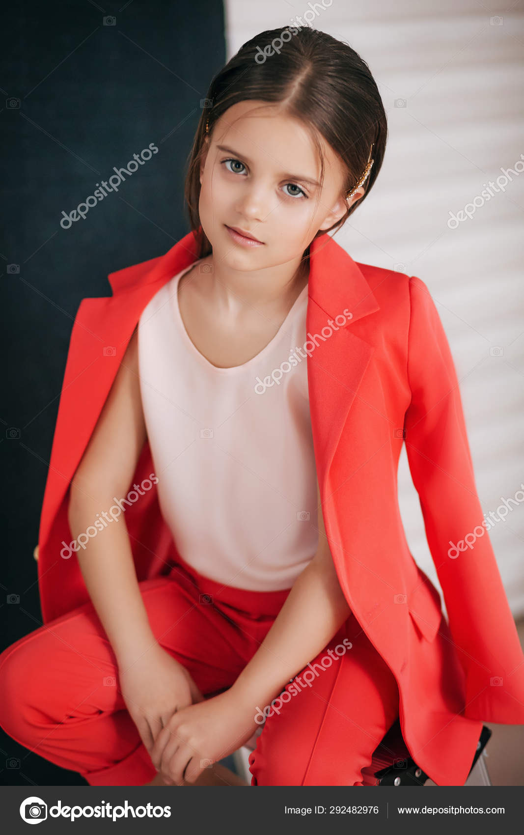 Portrait Beautiful Little Girl Red Costume Stock Photo by ©Forewer 292482976