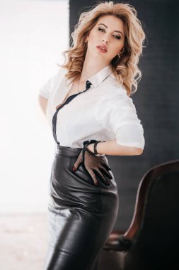 seksi genç bayan deri ceket