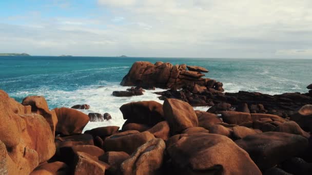 Costa dell'Oceano Atlantico roccioso — Video Stock