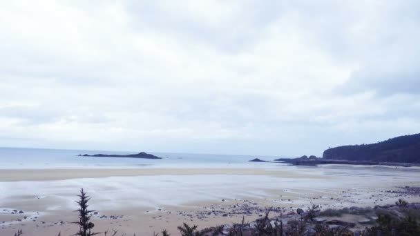 Empty sandy beaches of Brittany — Stock Video