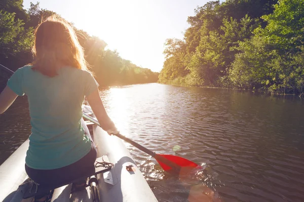 Verano Deporte Activo Una Chica Kayak Sunset Tim —  Fotos de Stock