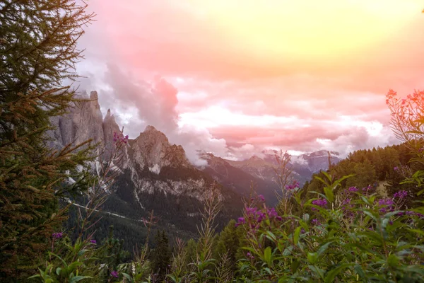 Hermoso Paisaje Hora Puesta Del Sol Día Nublado Dolomitas Vista — Foto de Stock