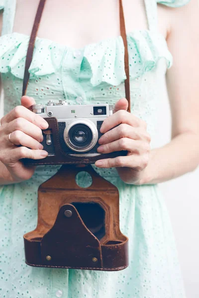 Girl Retro Camera Vintage — Stock Photo, Image