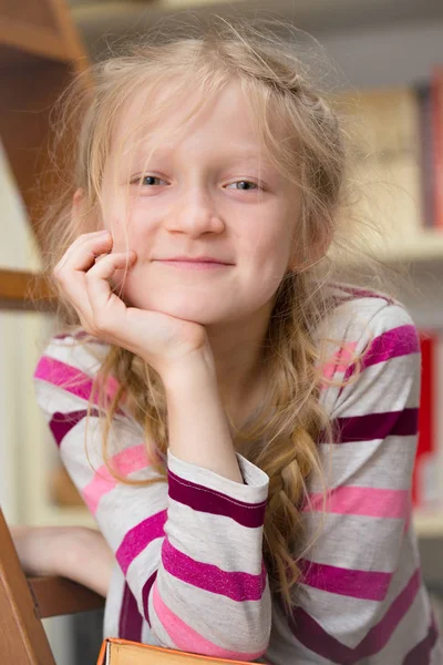 Child Reading Book Private Librar — Stock Photo, Image