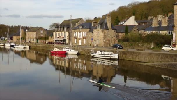 Dinan France Kwietnia 2018 Widzenia Port Dinan Rzeki Rance Brittany — Wideo stockowe