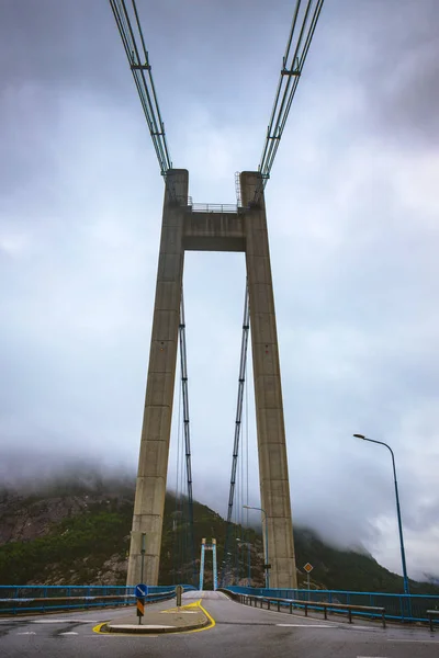 Suspension Bridge Norwegian Mountain — Stock Photo, Image