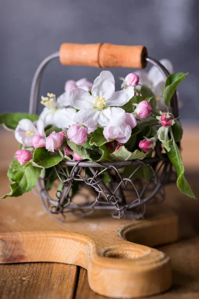 Spring Branches Blossoming Apple Tree Basket Wooden Backgroun — Stock Photo, Image