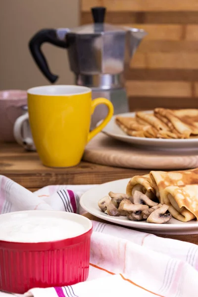 Maslenitsa Pancake Hafta Yemeğin Tam Rus Geleneği Krep Ekşi Krema — Stok fotoğraf