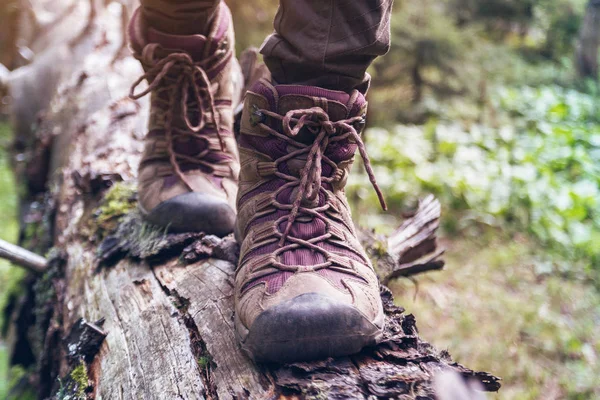 Hiking Boots Close Girl Tourist Steps — Stock Photo, Image