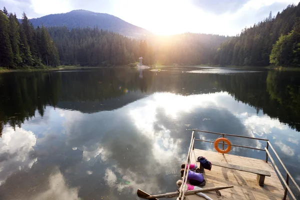 Kids Tourist Girls Mountain Lake Synevyr Carpathians Ukraine — Stock Photo, Image