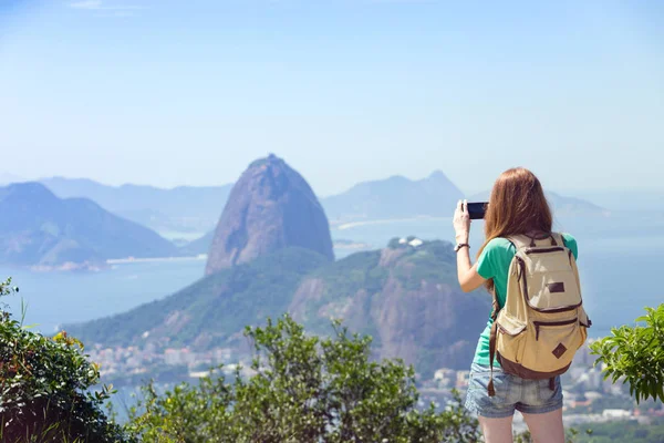 Девушка в Рио-де-Жанейро — стоковое фото