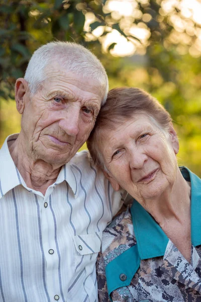 Porträt der Großeltern — Stockfoto