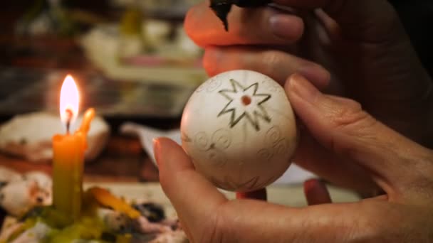 Female Craftman Hands Painting Easter Egg Traditonal Folk Process Creating — Stock Video