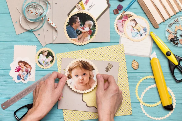 Processo de criação de um álbum infantil — Fotografia de Stock