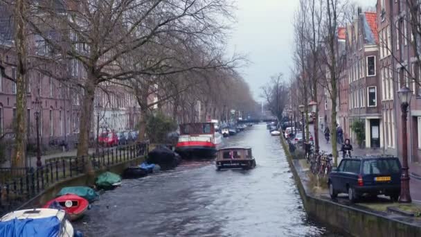 Амстердам Нидерланды Марта Улицы Каналы Амстердама — стоковое видео
