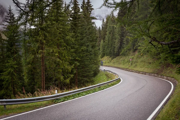 Bergweg — Stockfoto