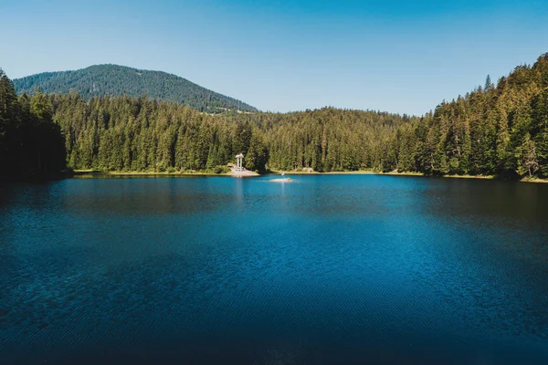 Lake Synevyr at the Carpathians — Stock Photo, Image