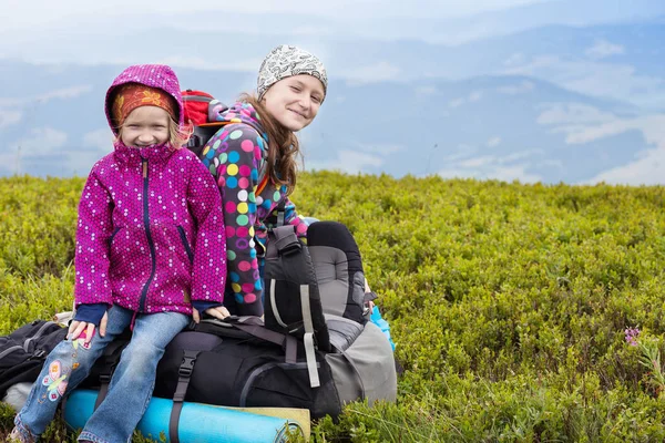 Iki turist kız — Stok fotoğraf