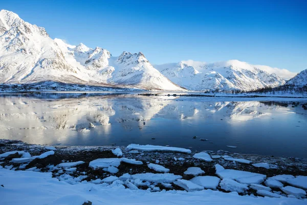 Bellissimo paesaggio norvegese — Foto Stock