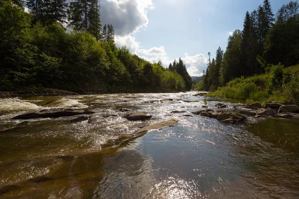 Stormy mountain river — Stock Photo, Image