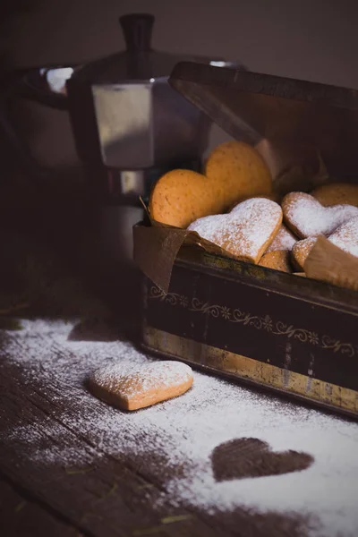 Biscuits au gingembre sous forme de cœurs — Photo