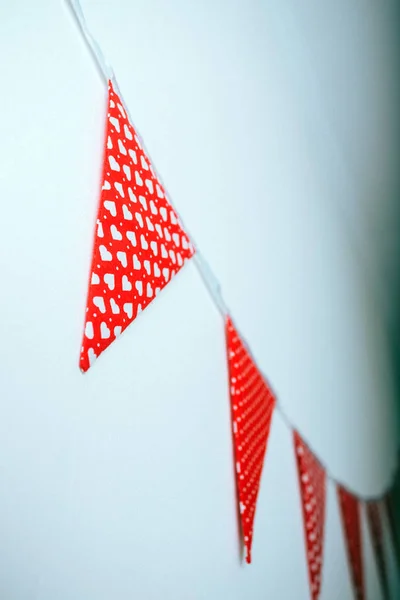 Banderas de fiesta coloridas hechas de papel — Foto de Stock