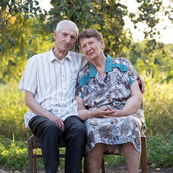 Портрет бабушки и дедушки — стоковое фото