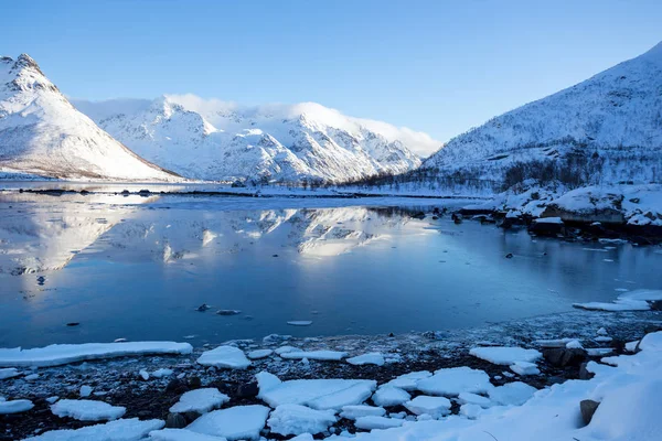 Bellissimo paesaggio norvegese — Foto Stock