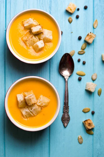 Delicious and healthy pumpkin soup cream — Stock Photo, Image