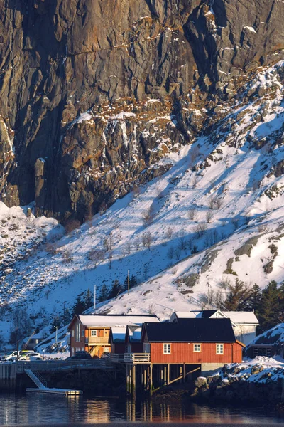 Традиційний норвезький дерев'яний дім рорбу — стокове фото