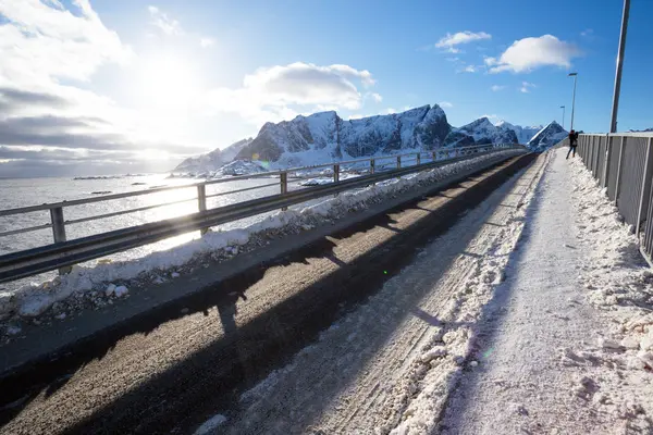 Road over the bridge at the Lofoten Islands — Zdjęcie stockowe