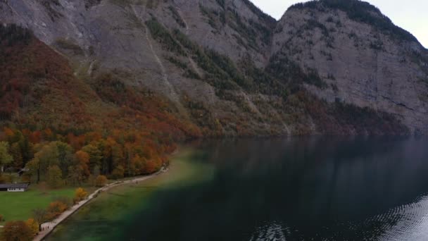 Konigsee Lake Tyskland Oktober 2019 Flygfoto Över Bartolomews Kyrka Vid — Stockvideo