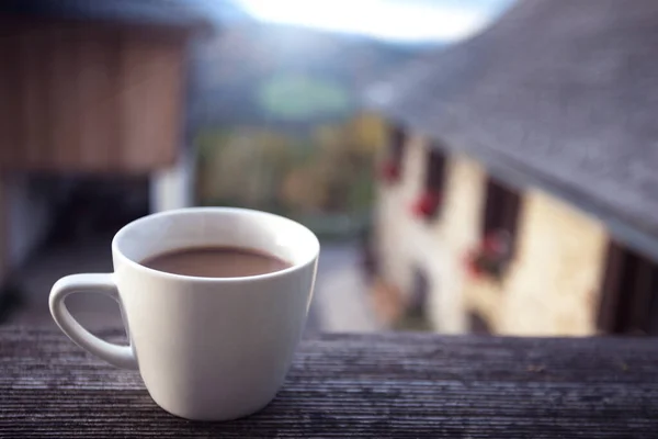 Maravilloso Fin Semana Una Taza Café Fondo Una Casa Montaña — Foto de Stock