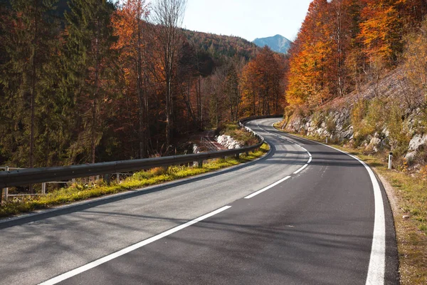 Vackert Landskap Bergsväg Väg Bergen Astrien Höst — Stockfoto