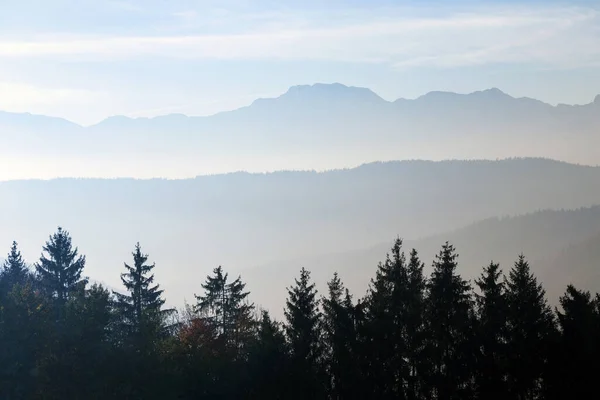 아스트롤 라산의 아름다운 아침에 실루엣 — 스톡 사진