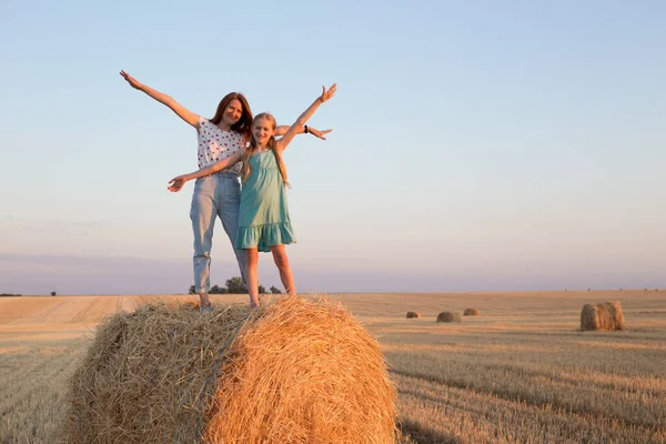 Happy Family Wheat Field Mother Daughter Posing Bales Sunset Time — Stock Photo, Image
