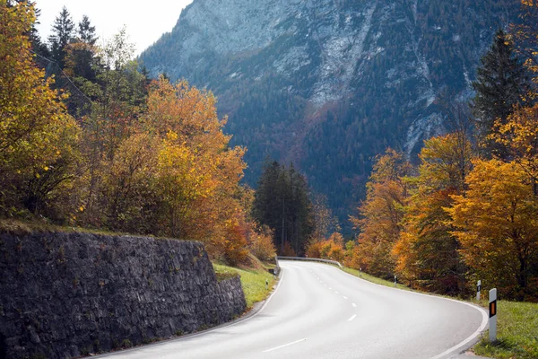 Bellissimo Paesaggio Strada Montagna Strada Tra Montagne Dell Austria Autum — Foto Stock