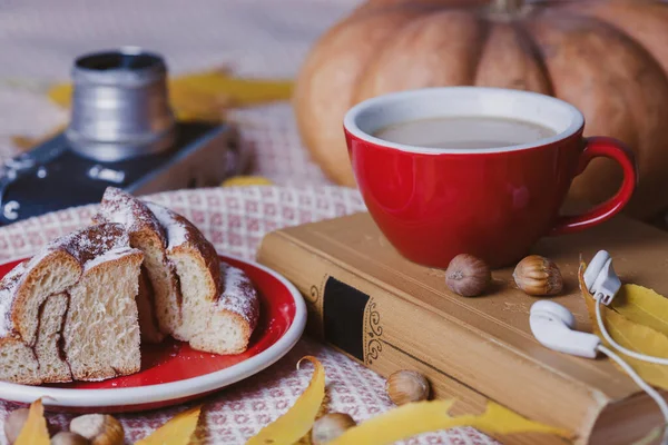 Atmospheric Autumn Background Cup Coffee Bun Pumpkin Apples Book Headphones — Stock Photo, Image