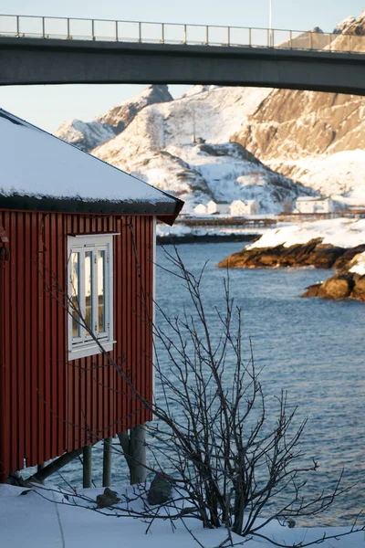 Güzel Bir Kış Sabahı Norveç Manzarası Dağlar Rorbu Lofoten Adaları — Stok fotoğraf