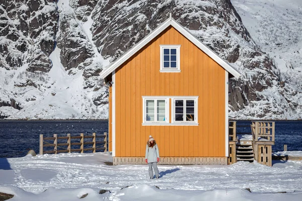 Gyönyörű Téli Norvég Táj Hegyek Rorbu Lofoten Szigetek Hamnoy Norwa — Stock Fotó