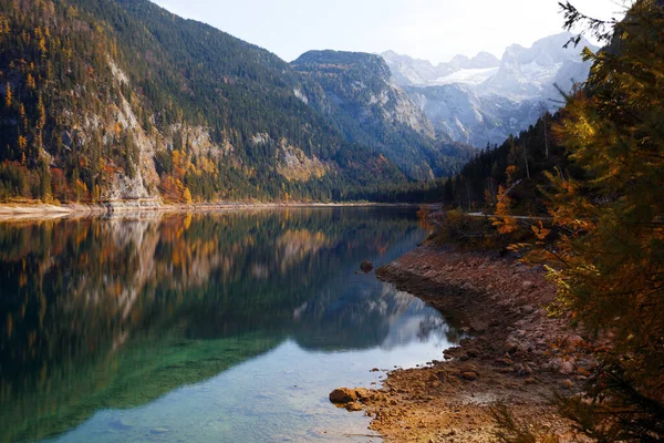 Paesaggio Con Bellissimo Lago Montagna Con Riflesso Autunno Gosusa Hinterer — Foto Stock