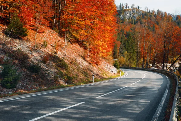 Schöne Landschaft Bergstraße Straße Den Bergen Österreichs Herbst — Stockfoto