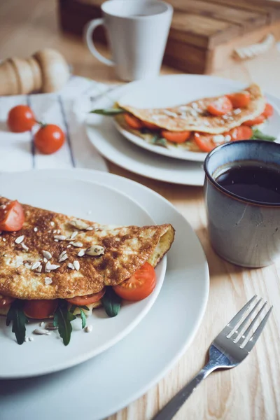 Sağlıklı Beslenme Domates Peynirli Omlet — Stok fotoğraf