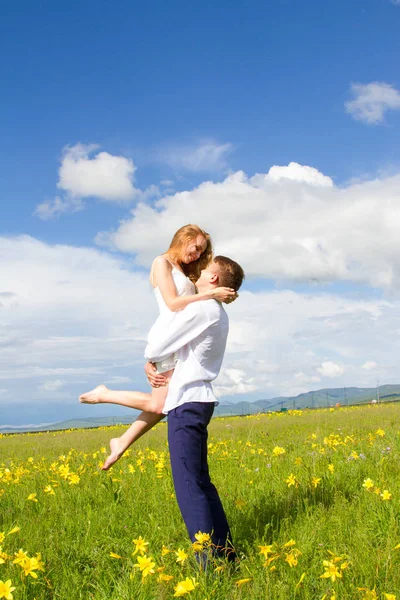 Pair Young People Walk Wildflowers — Stock Photo, Image