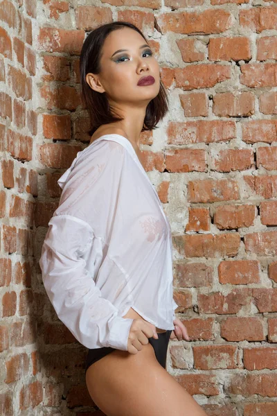 Young Girl Wet White Shirt Posing Brick Wall — Stock Photo, Image