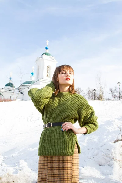 Young Girl Background Orthodox Church — Stock Photo, Image