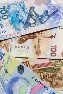 Serbest farklı yıl yüz ruble mezheplerde Banknotlar