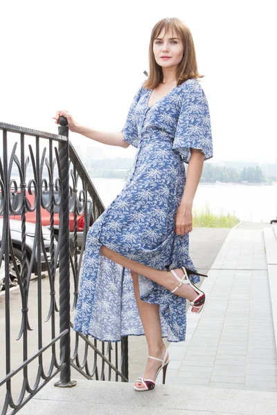 Girl Long Evening Dress Stands Wrought Metal Fence — Stock Photo, Image