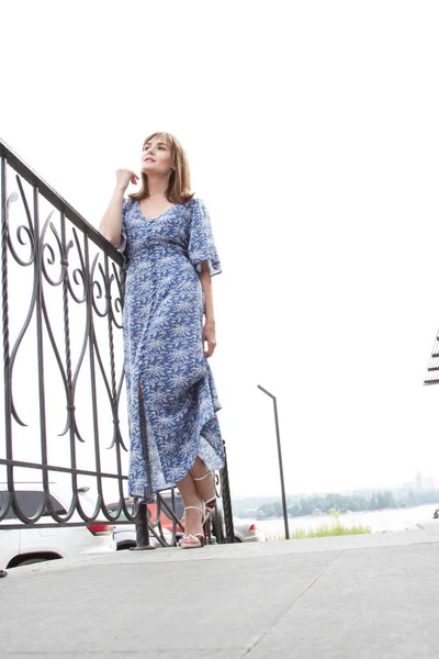 Girl Long Evening Dress Stands Wrought Metal Fence — Stock Photo, Image